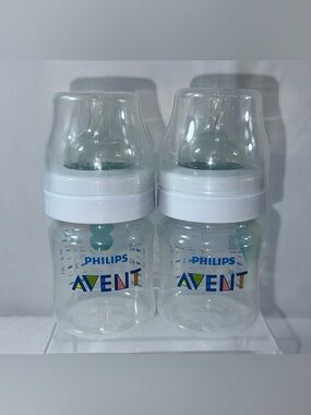 Philips Avent Set of 2 Anti-Colic 4 oz. Bottles w/Air Free Vent